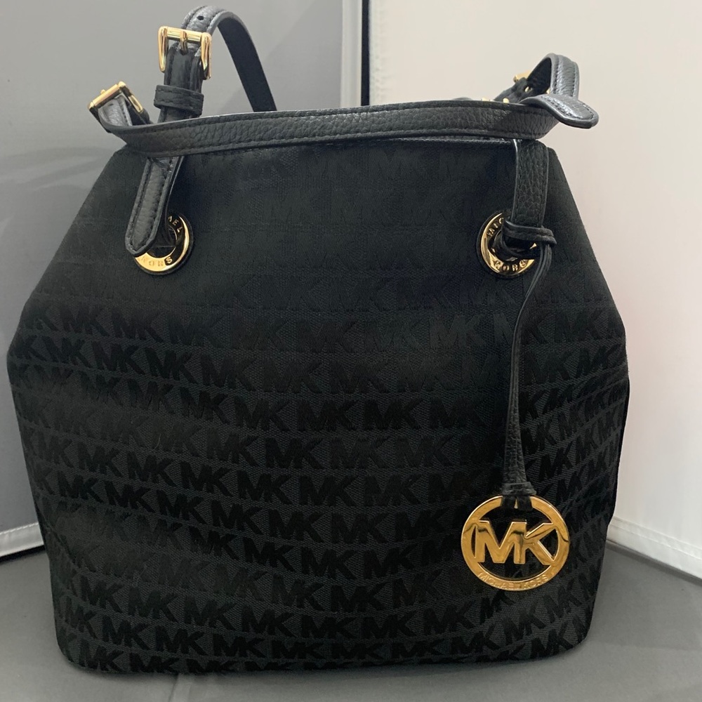 Michael Kors MK Signature Black Jacquard Grab Tote